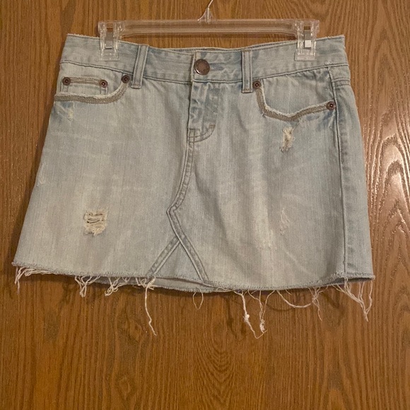 American Eagle Outfitters Dresses & Skirts - 025 American Eagle denim skirt size 2